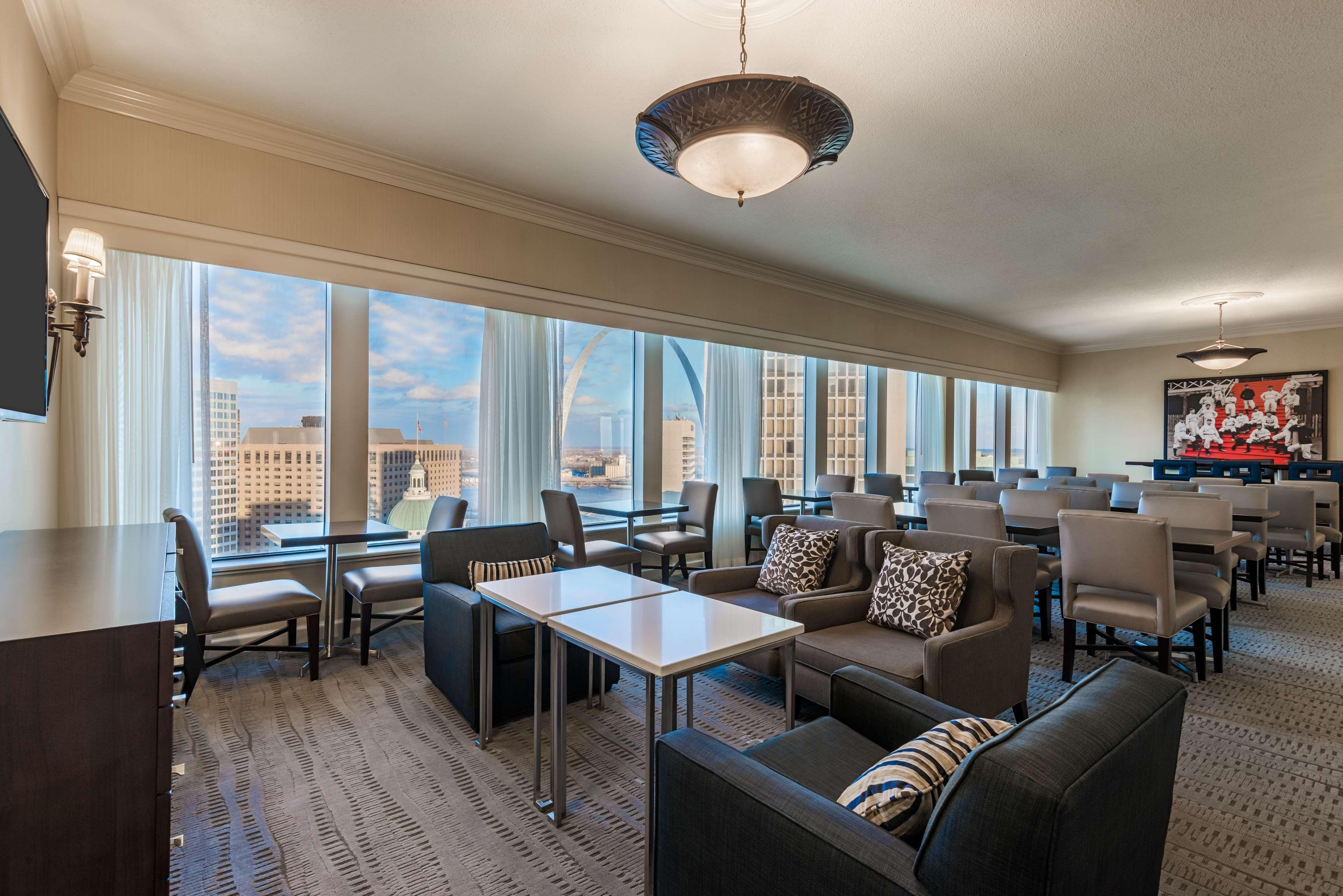Hilton St. Louis At The Ballpark Extérieur photo