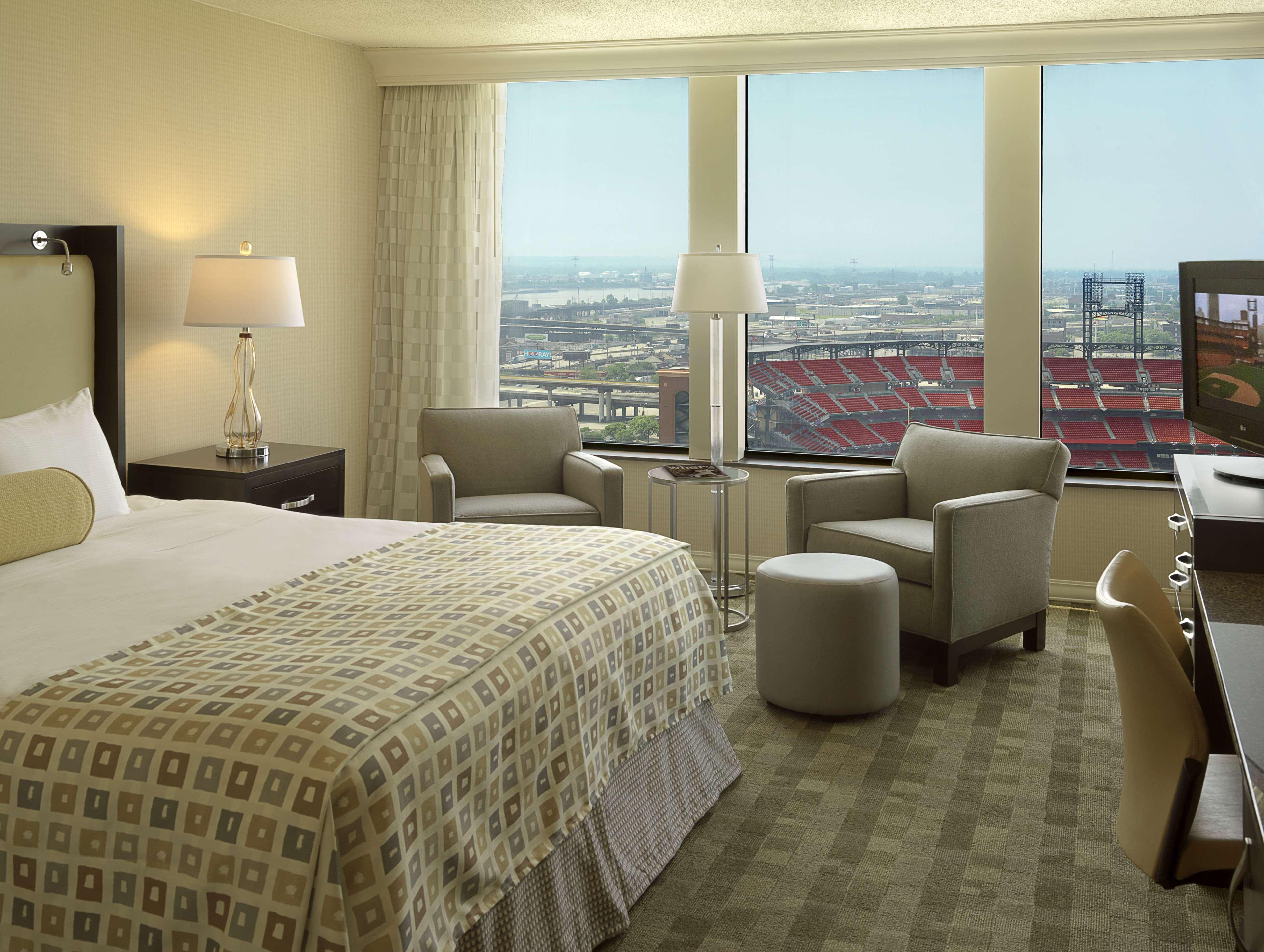 Hilton St. Louis At The Ballpark Extérieur photo