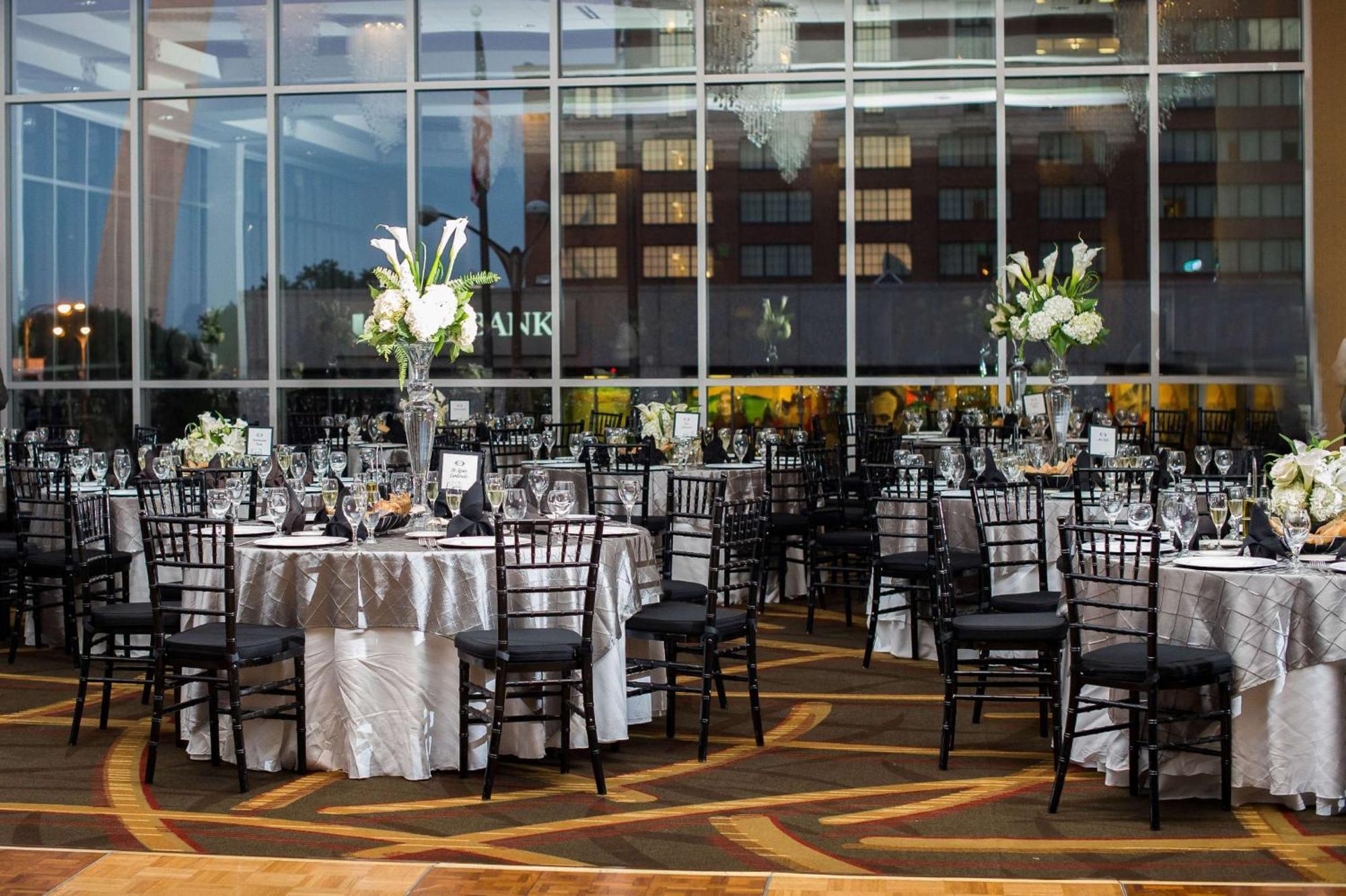 Hilton St. Louis At The Ballpark Extérieur photo