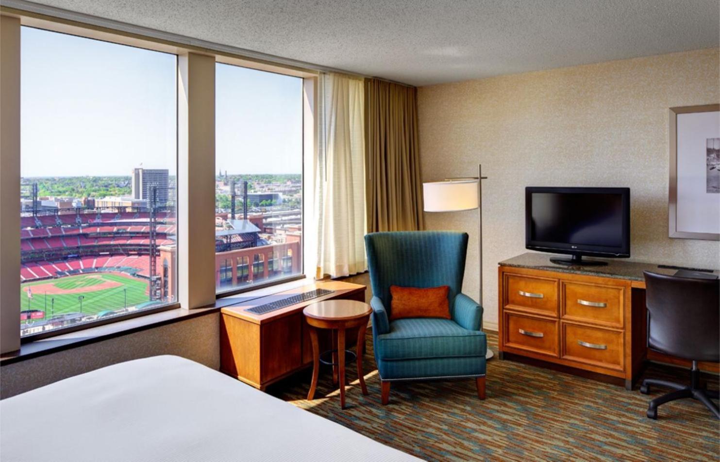 Hilton St. Louis At The Ballpark Extérieur photo